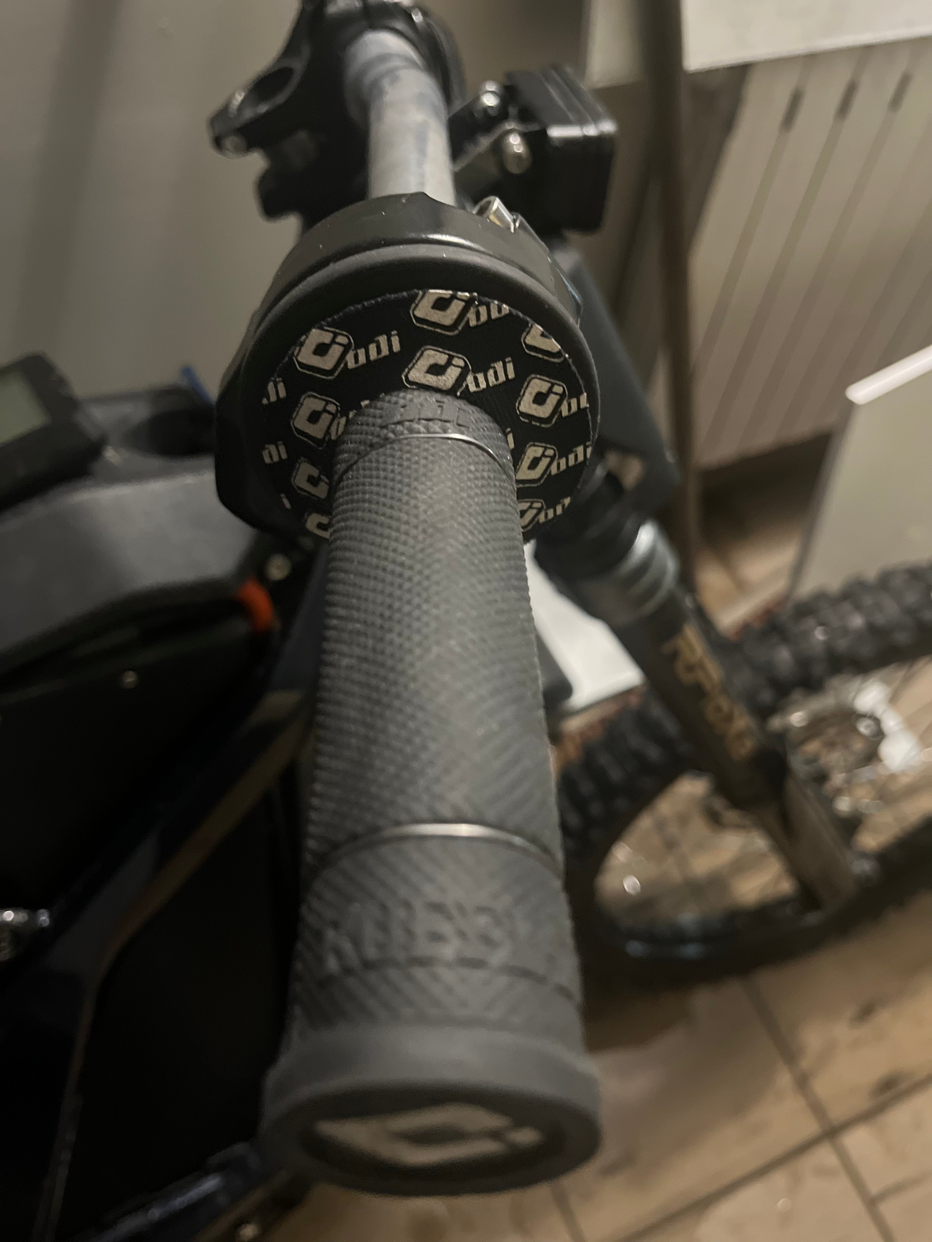 Gripy odi surron lbx/l1e/ub